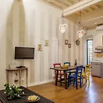 Renaissance Florence Apartment