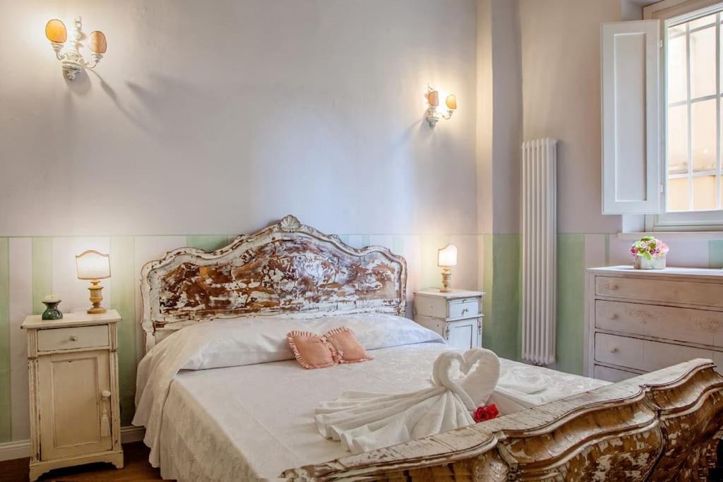 Renaissance Apartment *