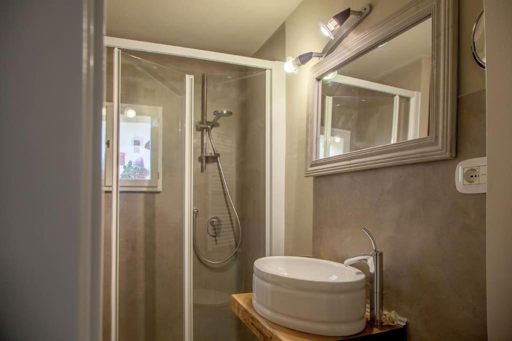 Renaissance Apartment *